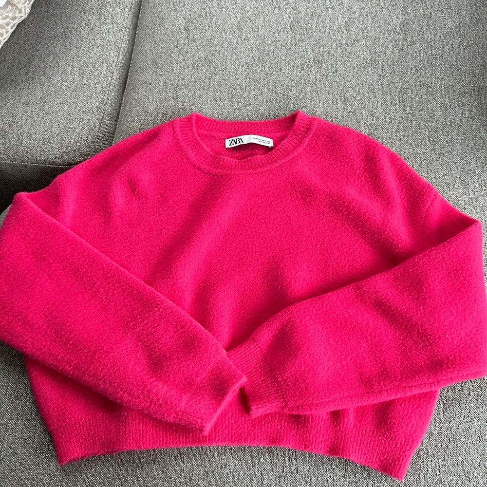 Hot pink Zara sweater - Picture 1 of 2